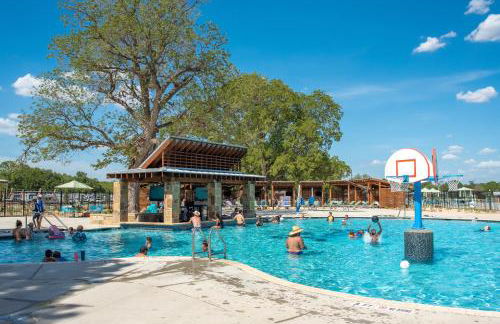 Camp Fimfo Waco - Foto 1