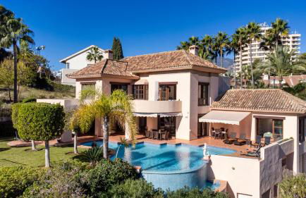 Luxury Villa Robledal By Mabiente - Views of the sea and the golf course - Foto 3