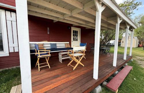 Charming Montana Bungalow with Madison River Views, Steps from Main Street in Ennis, MT - Foto 7