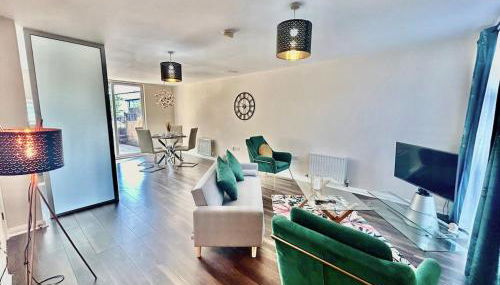 Cute 3 Bedroom House Near Etihad Stadium and CoOp arena with parking - Foto 4