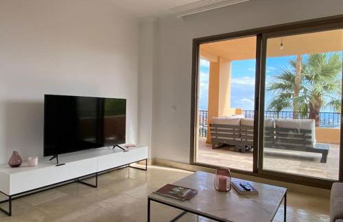 Elegant apartment, stunning views, fully renovated in la Hacienda del Senorio de Cifuentes - Photo 9