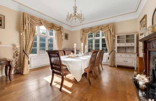 Luxury Detached House in Large Private Grounds, with Outdoor Jacuzzi and Sauna - Foto 22