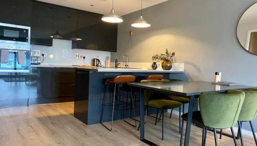 Luxury apartment close to Theatre, Barbican & Hoe 2 kings or 4 single beds secure covered parking - Foto 4