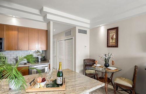 Lahaina Shores 607 · LS 607 Beachfront Remodeled Studio Stunnin - Foto 26