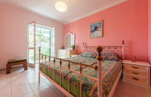 2 Bedroom Stunning Apartment In Novalja - Photo 24