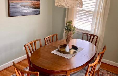 Altavista House - Renovated, Charming, & Walkable - Foto 1