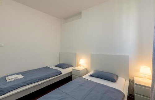 Central Park Apartment with Terrace - Photo 16