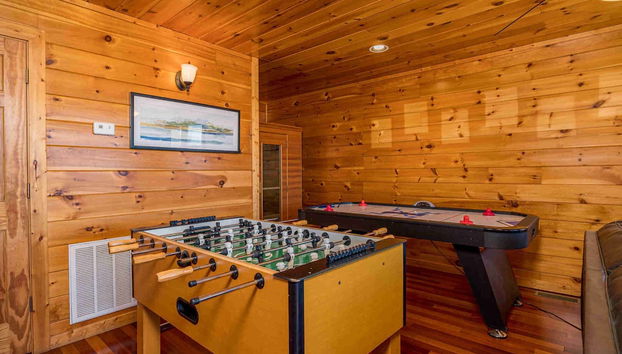 Upscale Cabin Stunning Views Hot Tub Game Room - Foto 4, Habitación