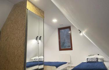 DOMKI w LESIE NAD RZEKĄ - Foto 15