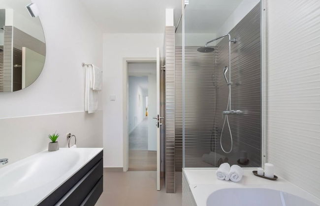 Holly - With Pool - H - Foto 22