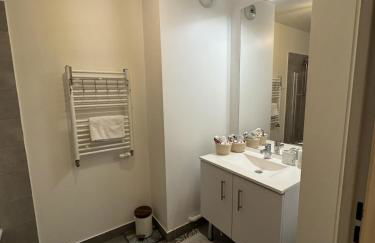 Modern and cozy Stay I Terrace and Parking I 10 min by car Orly airport I Quick access to Paris - Foto 5