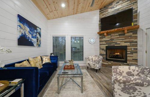 Diamond Cabin w/ jet shower & secluded back deck! - Foto 79