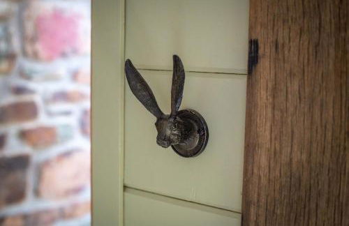 Idyllic countryside cabin with stream and lake - Foto 8