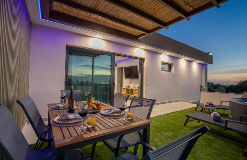 Apartamento de Lujo con Jacuzzi Privado, Piscina y Vistas al Mar - Foto 31