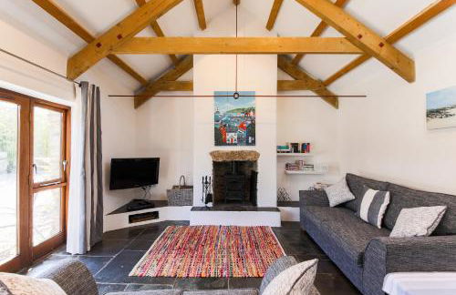 Re-imagined Stone Barns in the Country Near the Coast - Foto 16