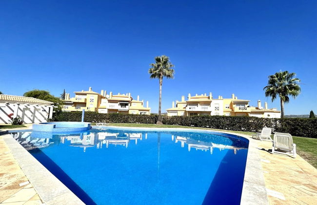 Albufeira Valley 1 With Pool by Homing - Photo 1