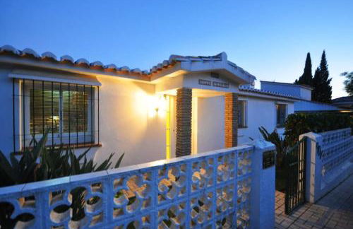 High Quality, Spacious, 4 Bedroom private Villa - Photo 14