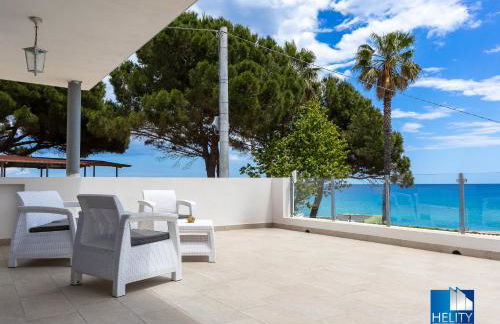 CALALUNGA PIETRAGRANDE - Exclusive Shoreline Haven - Photo 21