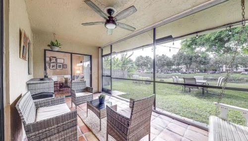 Riverfront Backyard and Grill Sunrise Family Home - Foto 2