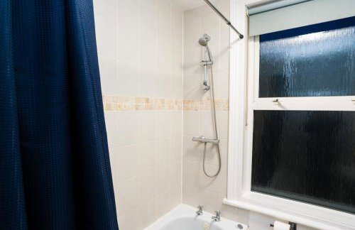 Comfy 4 Bed House near Notts City Centre - FREE Parking - Foto 44
