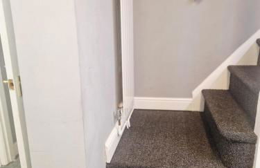 King Edward 3 bed house ideal for contractors - Foto 8