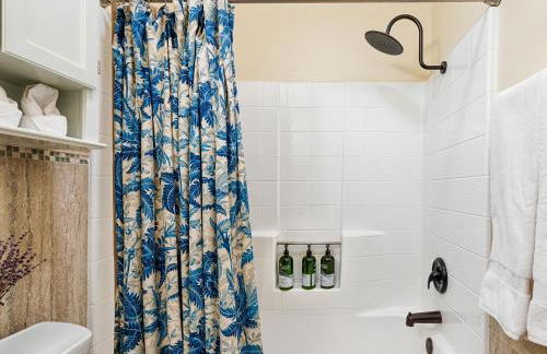 Spacious Oasis Hot Tub Backyard Garden 3BR/2BA - Foto 26