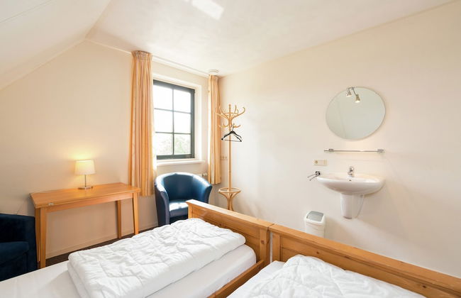 Farmhouse in Rheeze Near Forest and Meadows - Photo 5