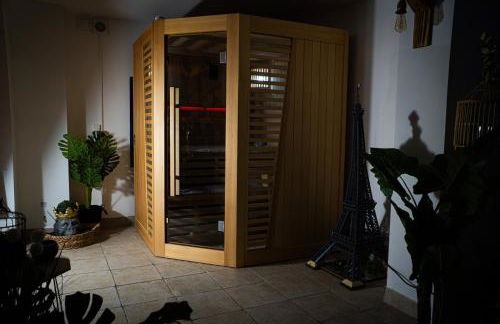 Perle d'eau-Love Room-Jacuzzi-Sauna-Proche Montbéliard et Belfort - Foto 47