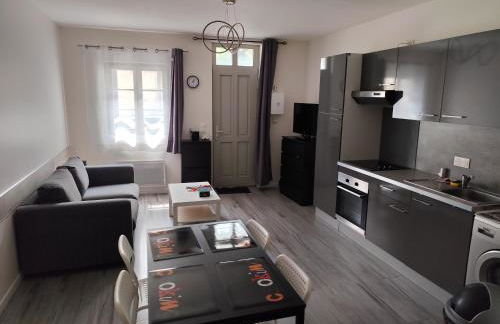 Studio meublé centre ville- gare Villers Cotterets - Foto 1