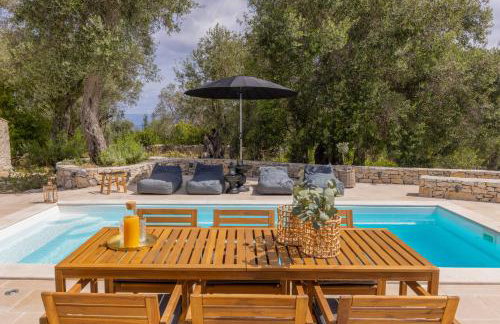 Entire Filitsa's Stonehouse in Paxos with pool - Foto 14