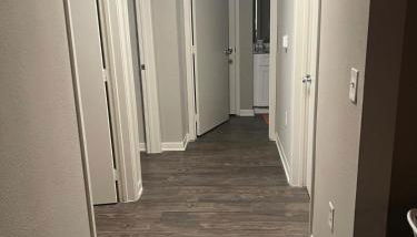 Spacious 1400sf 3bed 2bath Apartment - Photo 4