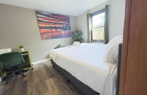 Private Home - #RedwoodSkyWalkRetreat - 5BD, Pro Pool Table, BBQ, Foosball, Darts, Fireplace, Movie Projector, Stereo, Cotton Bedding - Foto 32