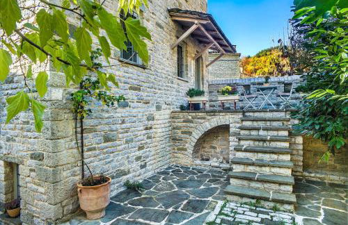 Astra Inn - Photo 35