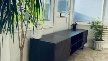 Near Station - Spacious 4-Bed Home with Parking - Foto 5