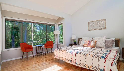 Sunlit contemporary Bellevue Home w a Lush Garden - Foto 4