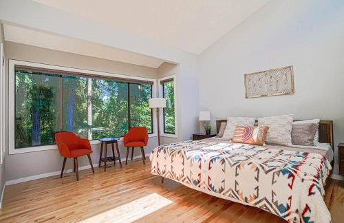 Sunlit contemporary Bellevue Home w a Lush Garden - Foto 4