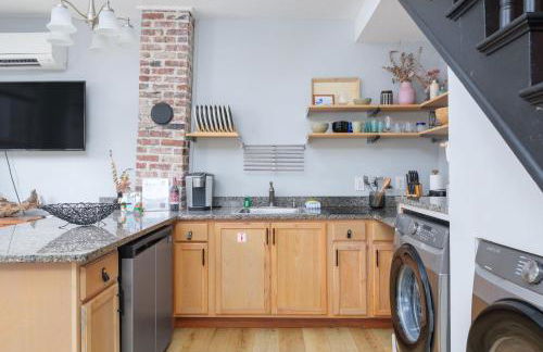 Urban Loft - City Center Walk to Everything - Photo 9