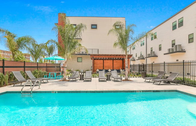 Modern 4BR Townhouse in Bienville Villas - Foto 21