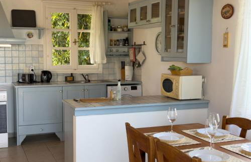 Regina Villa - Photo 12