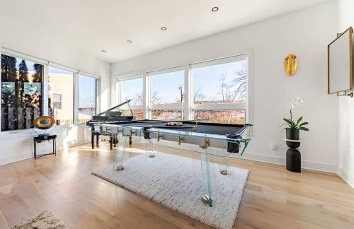 Modern Lakeview Home with Private Dock Sleeps 5 - Foto 8