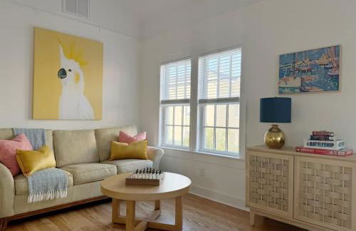 Sunny & Playful Carriage House in Downtown Savannah Stay Here and Walk Everywhere - Foto 2