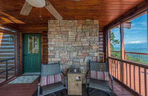 Above the Clouds Log Cabin, Hot Tub & Views! - Photo 32