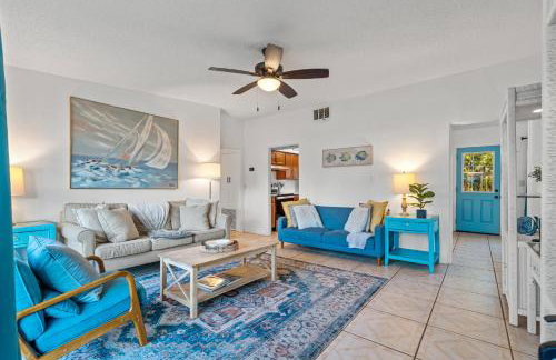 Surf Drive - Ultimate Beach Getaway for Families - Photo 32