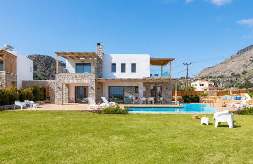 Ikaros Villa - Photo 2