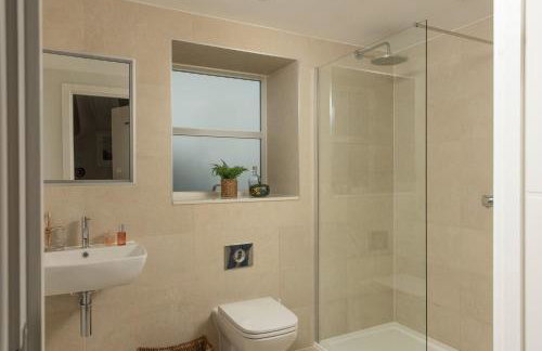 Sandyford, Holywell Bay - Sea Views - Walk to Beach - 2 Pets Allowed - Free Parking and WiFi - Foto 24