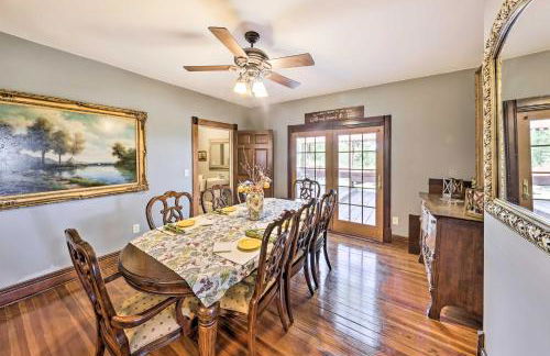 The Farm House with Deck and Historic Charm! - Foto 14