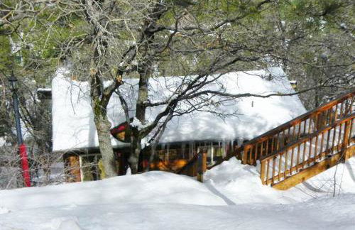 Rest N Relax Inn - Beautiful chalet-style cabin features dramatic forest and slope views! - Foto 28
