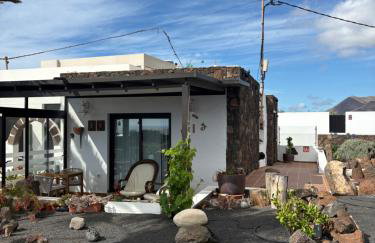 Apartamento con terraza y jardín - Foto 8