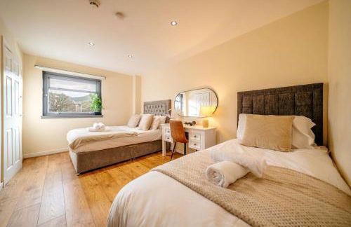 Bottom of Royal Mile 7 Beds Sleeps 12 3 Bthrooms - Photo 3