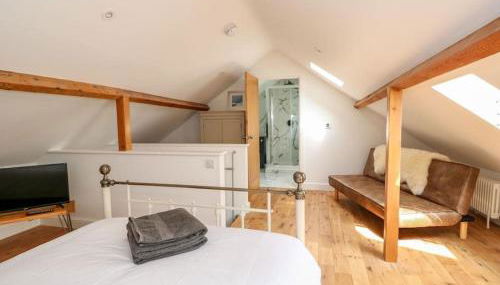 The Coach House - Photo 5